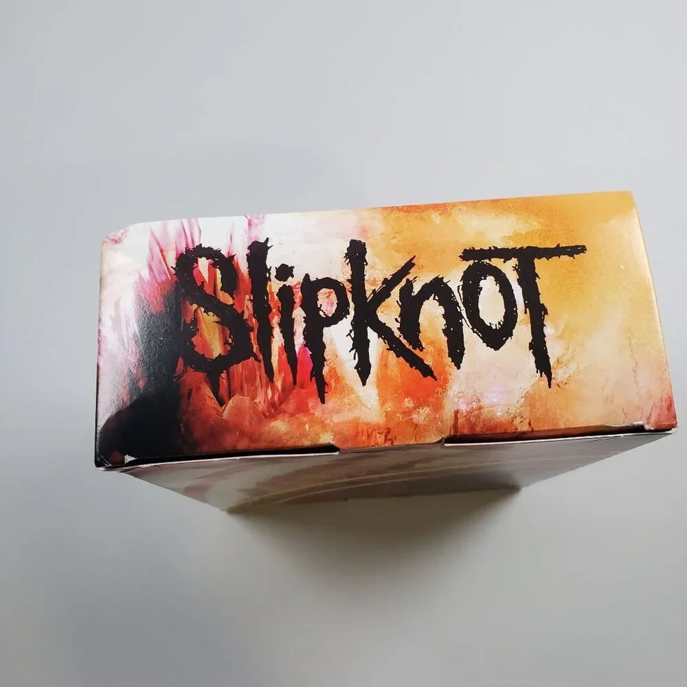 Slipknot The End So Far CD and Short Sleeve Graphic Shirt Men Size Large NWT - Picture 9 of 14